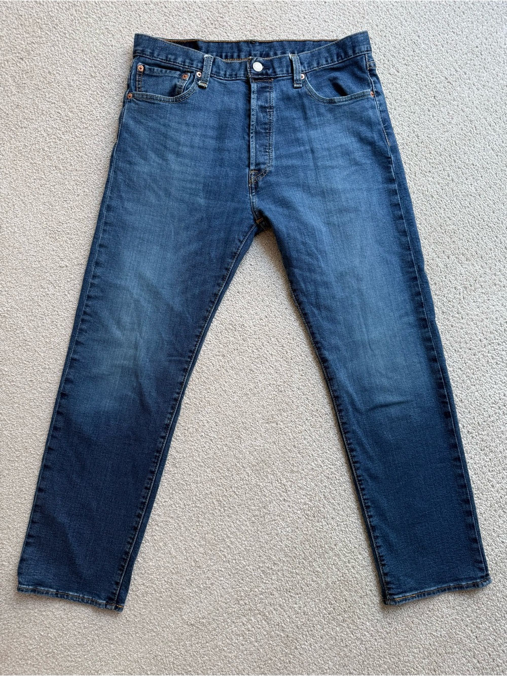 Levis 501 Original Fit Men’s Jeans W34 L 30 Medium Wash Button Fly Dtraight Leg